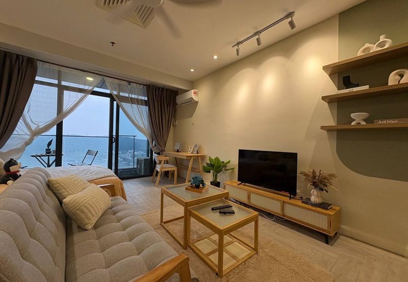 Crown Tower @ Empire City