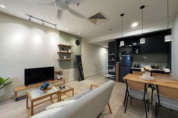 Crown Tower @ Empire City