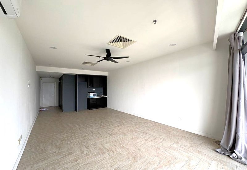 Crown Tower @ Empire City