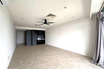 Crown Tower @ Empire City