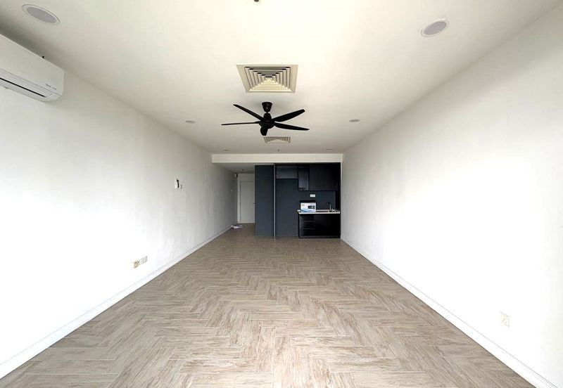 Crown Tower @ Empire City