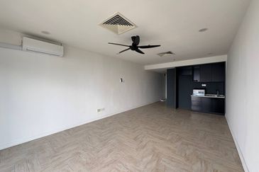 Crown Tower @ Empire City