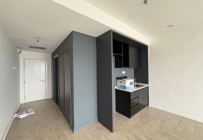 Crown Tower @ Empire City