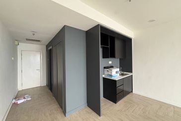 Crown Tower @ Empire City