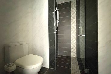 Crown Tower @ Empire City