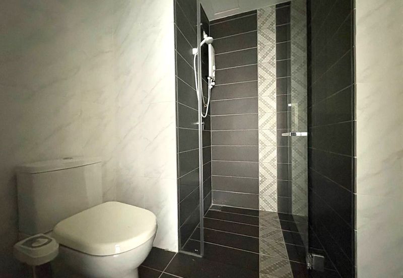 Crown Tower @ Empire City