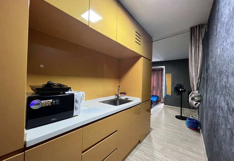 Halo Sunday @ Empire City