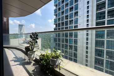 Crown Tower @ Empire City