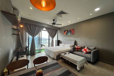 Crown Tower @ Empire City