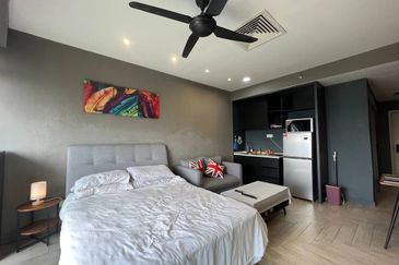 Crown Tower @ Empire City