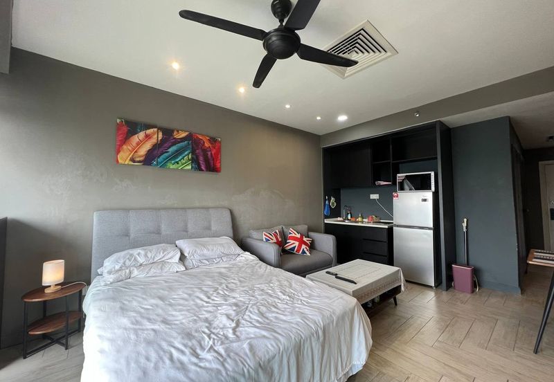 Crown Tower @ Empire City