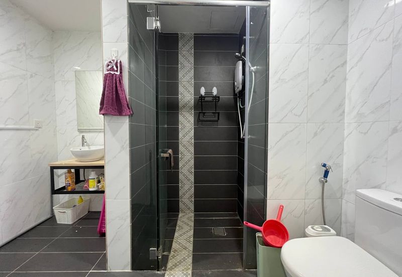 Crown Tower @ Empire City