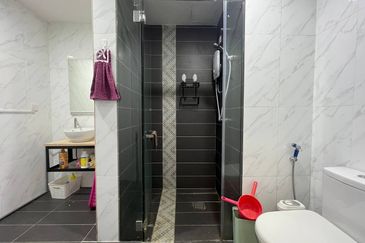 Crown Tower @ Empire City