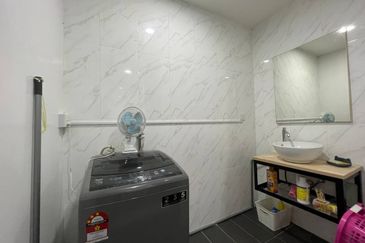 Crown Tower @ Empire City