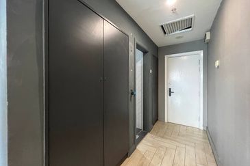 Crown Tower @ Empire City