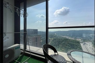 Crown Tower @ Empire City