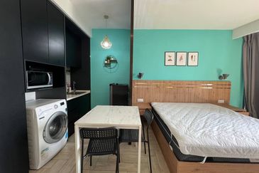 Crown Tower @ Empire City