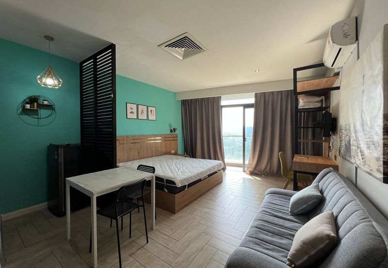 Crown Tower @ Empire City