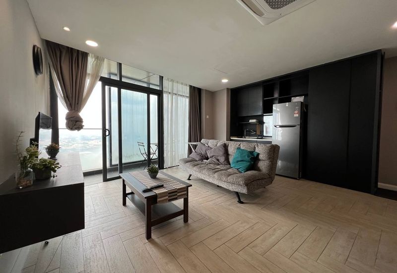 Crown Tower @ Empire City