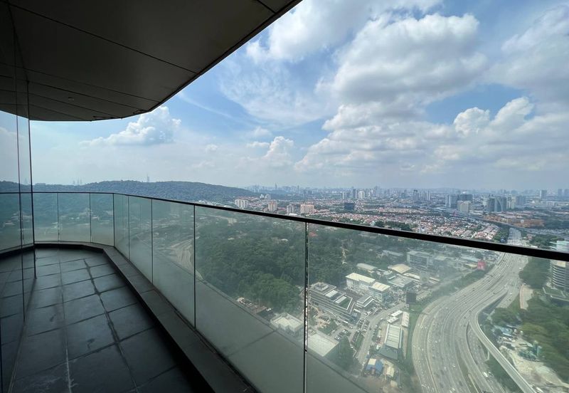 Crown Tower @ Empire City