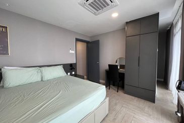 Crown Tower @ Empire City