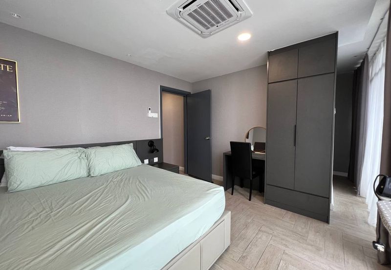 Crown Tower @ Empire City