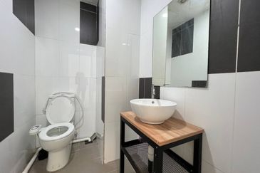 Tower M, Empire City