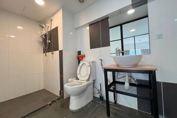 Tower M, Empire City