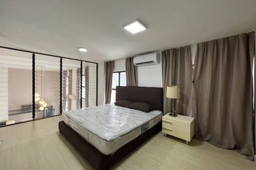 Colonial @ Empire city