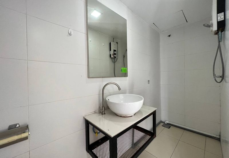 Colonial @ Empire city