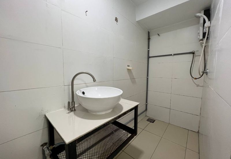 Colonial @ Empire city