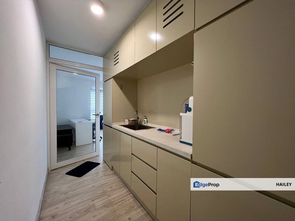 Partly Furnished One Bedroom Studio Unit Halo Sunday Empire City PJ Damansara For Rent, Selangor, Damansara Perdana
