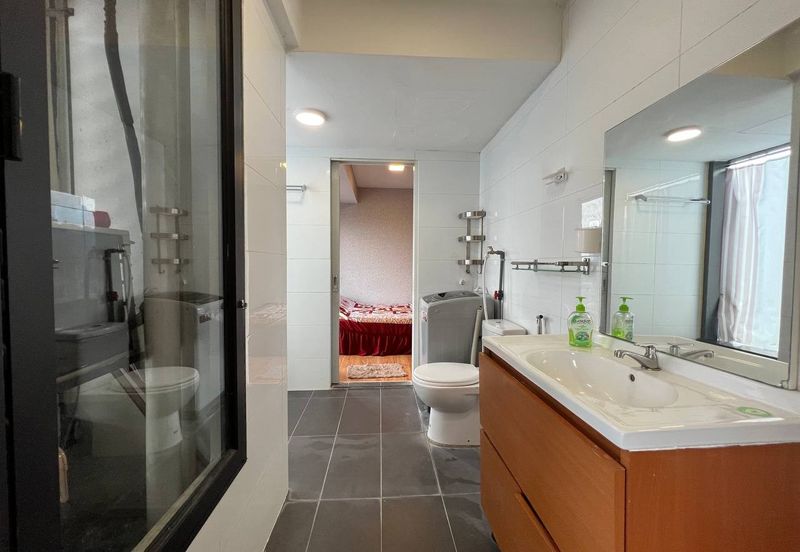 Halo Sunday @ Empire City