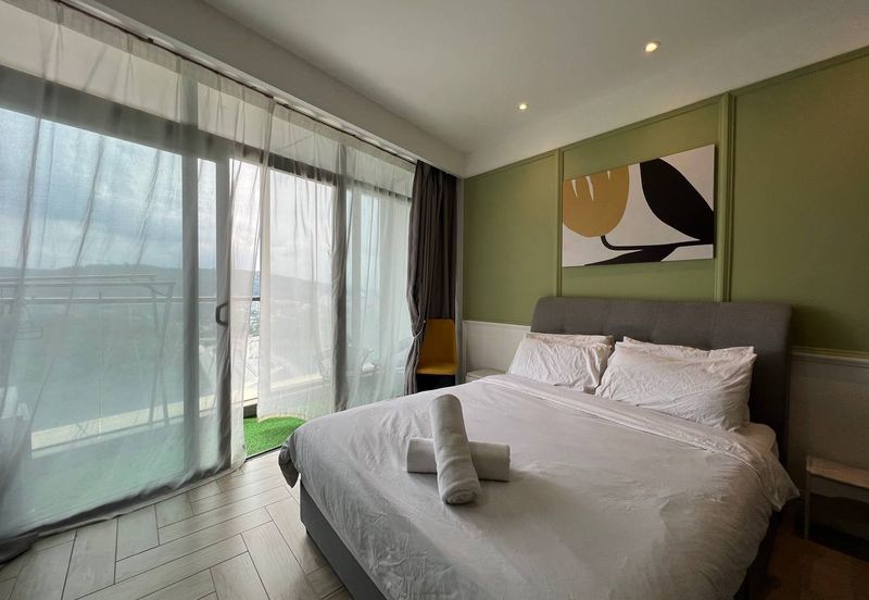 Crown Tower @ Empire City