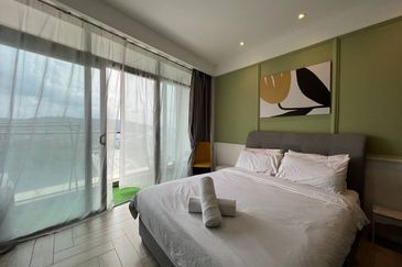 Crown Tower @ Empire City