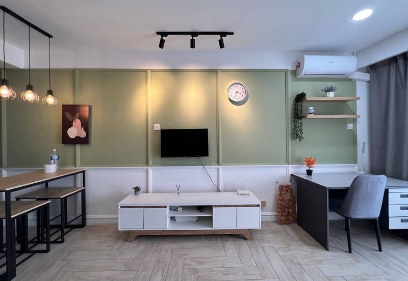 Crown Tower @ Empire City