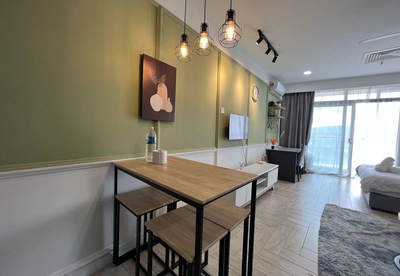 Crown Tower @ Empire City