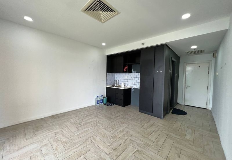 Crown Tower @ Empire City