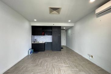 Crown Tower @ Empire City