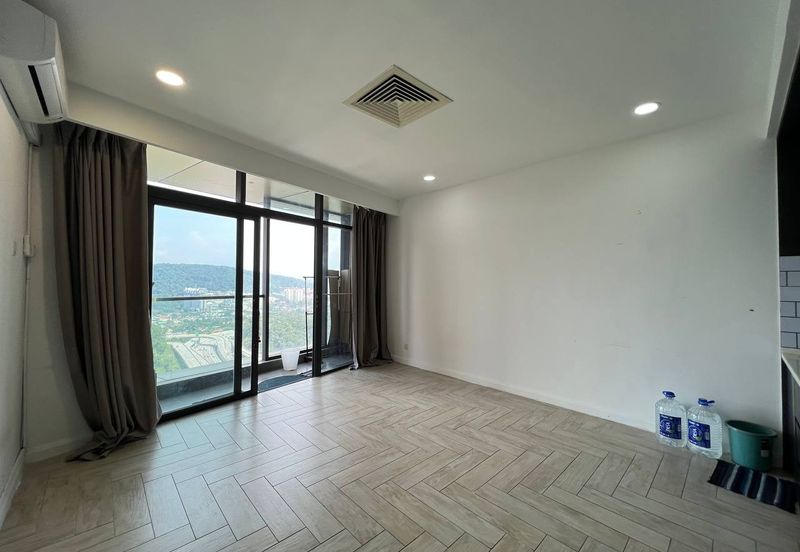 Crown Tower @ Empire City