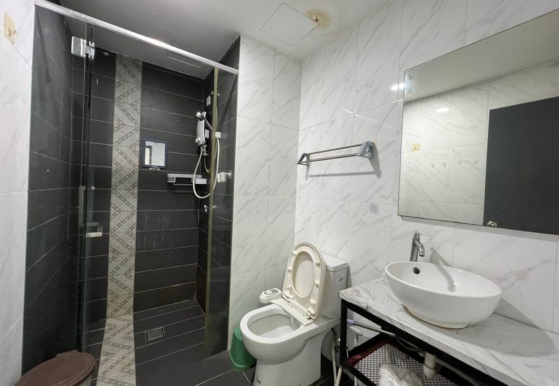 Crown Tower @ Empire City