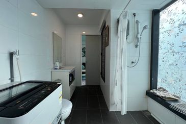 Halo Sunday @ Empire City