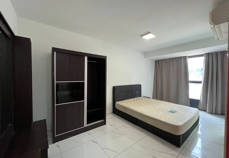 Halo Sunday @ Empire City