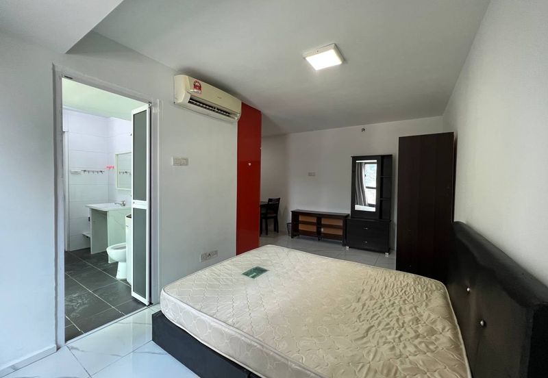 Halo Sunday @ Empire City