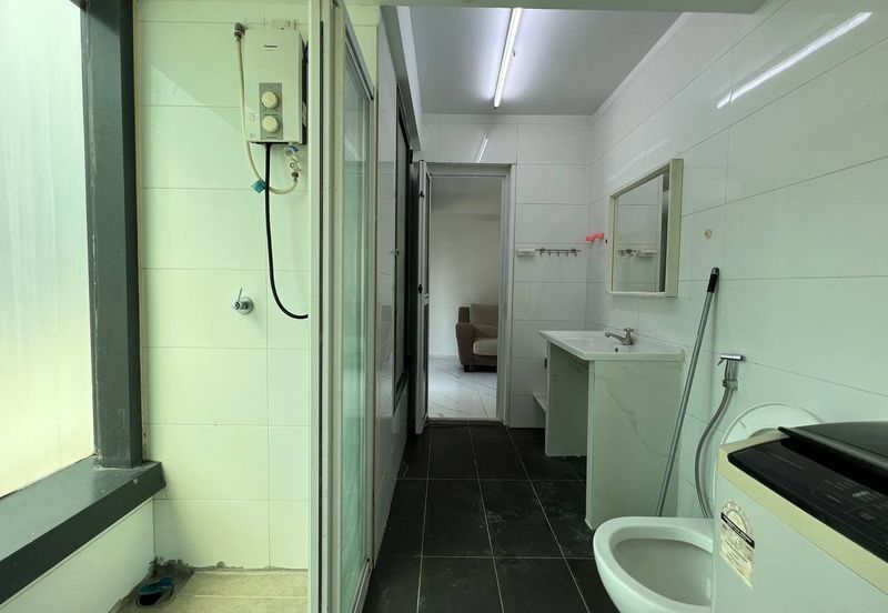 Halo Sunday @ Empire City