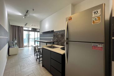 Crown Tower @ Empire City