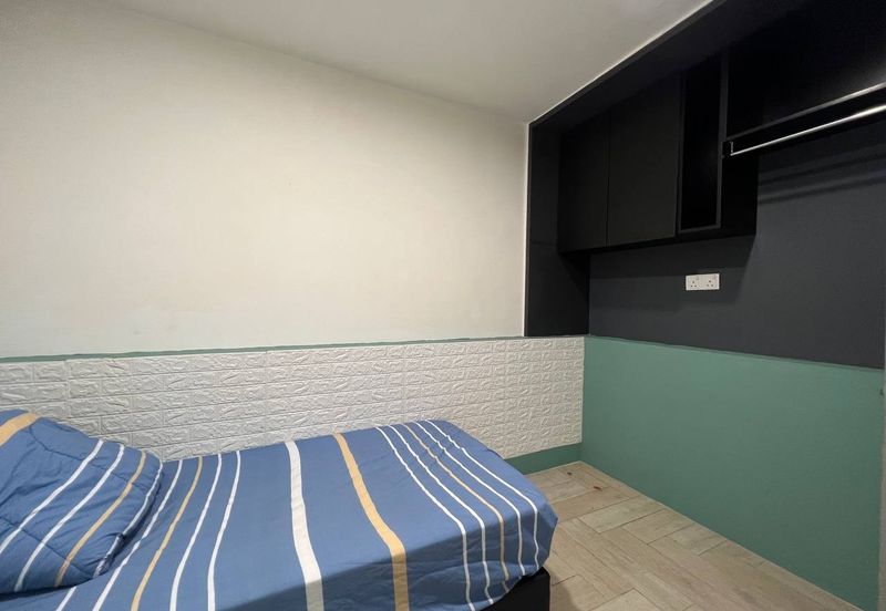 Crown Tower @ Empire City