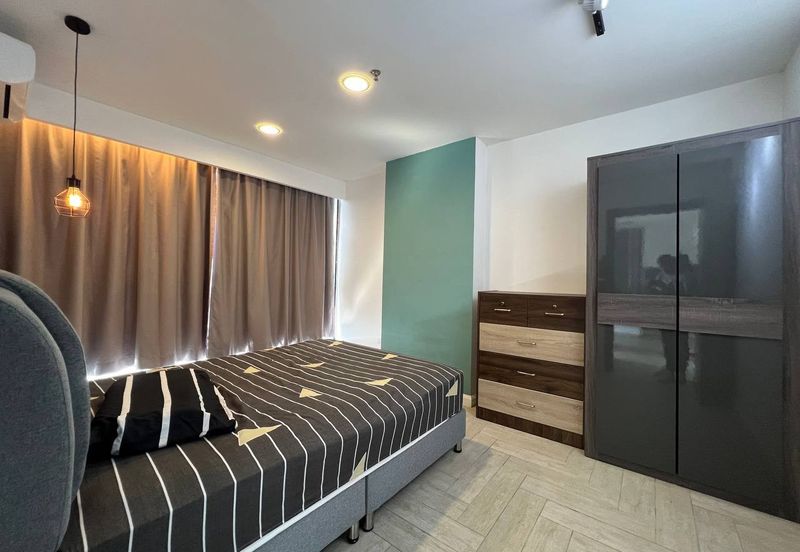 Crown Tower @ Empire City