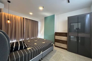 Crown Tower @ Empire City