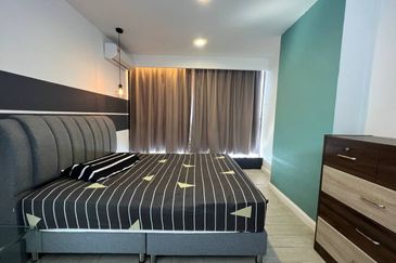 Crown Tower @ Empire City